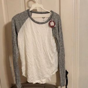 Women’s long sleeve shirt!